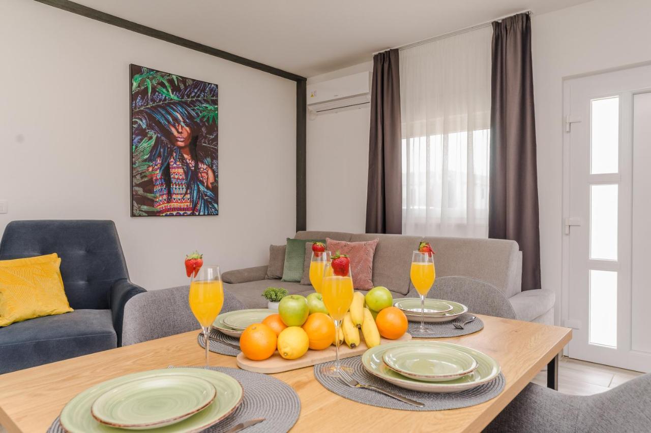 Apartmani Dmarie Privlaka  Exterior photo
